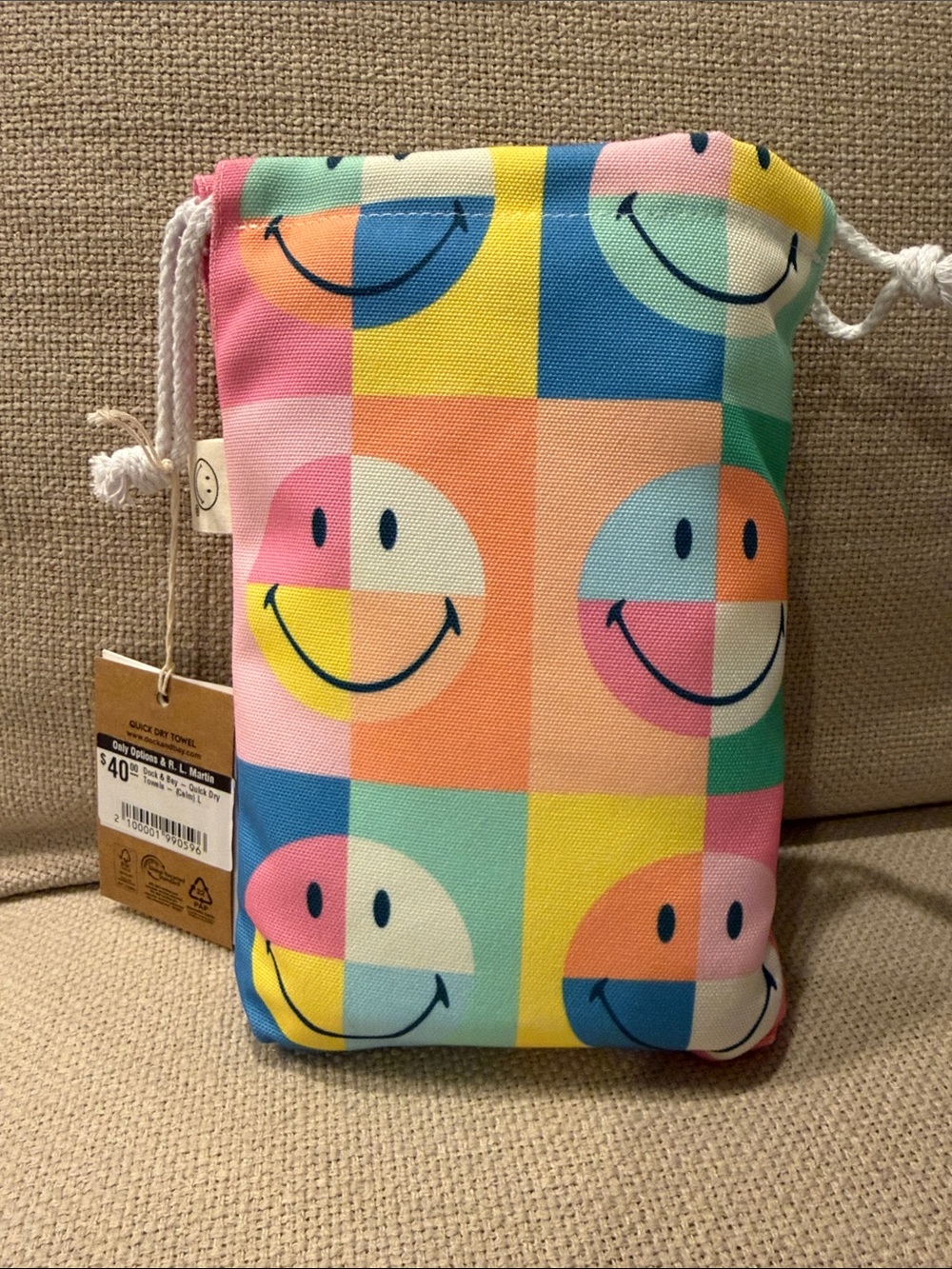 Dock & Bay Smiley Quick Dry Towel - Large - Picture 4 of 4